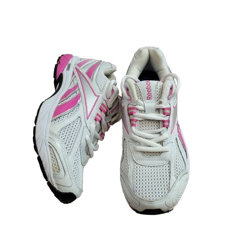 Reebok breast cancer awareness running sneakers 7.5